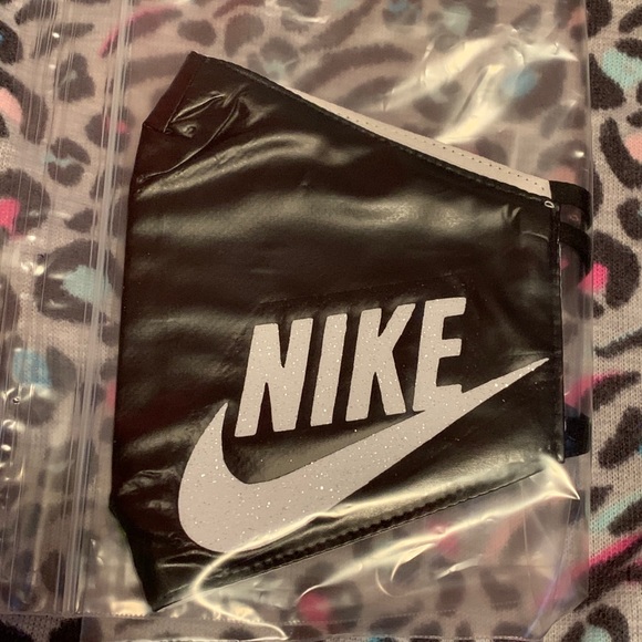 Nike masks - Picture 6 of 8